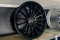 LC-P12-schwarz-scaled