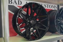 OF4-10x20-schwarz-glanz-scaled