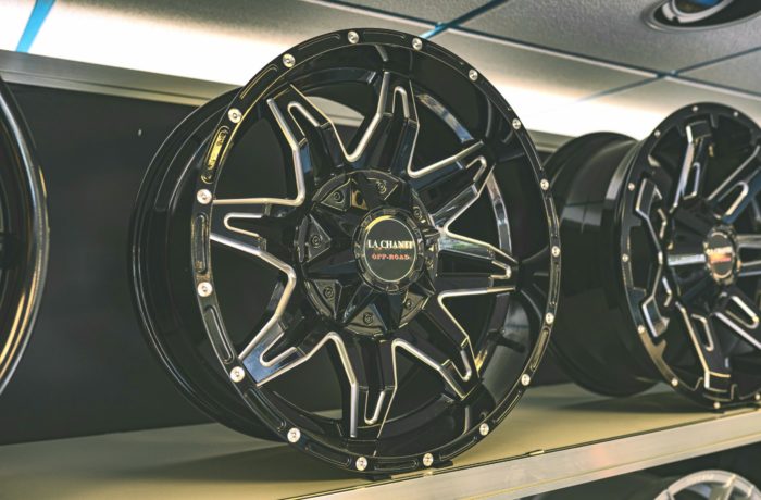 LC-OF3 9×20 5×127 / 5×139.7 / 6×139.7 / 6×135  ET 0 Preis pro Stück: 499,00€