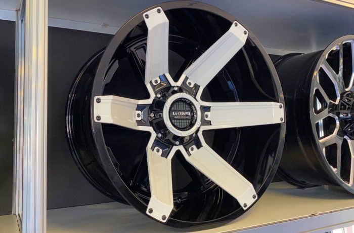 LC-OF16 schwarz weiss 12×20/12×22 5×127 / 5×139.7 / 6×135 / 6×139.7  ET -44 Preis pro Stück ab: 775,00€