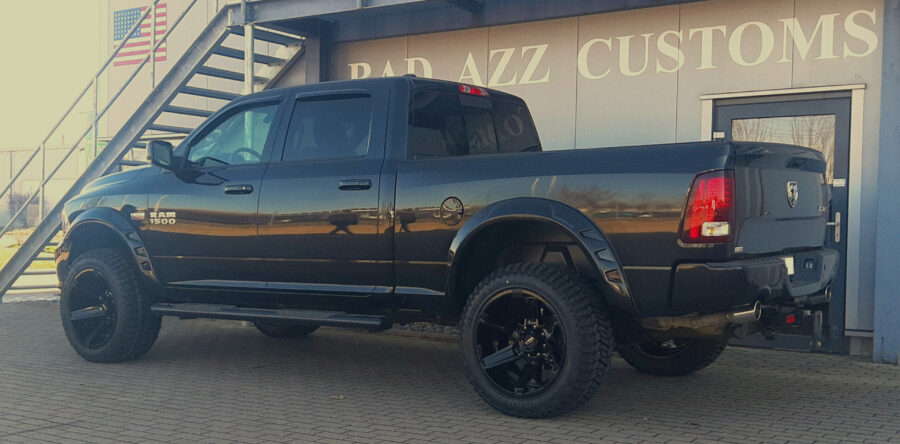 208