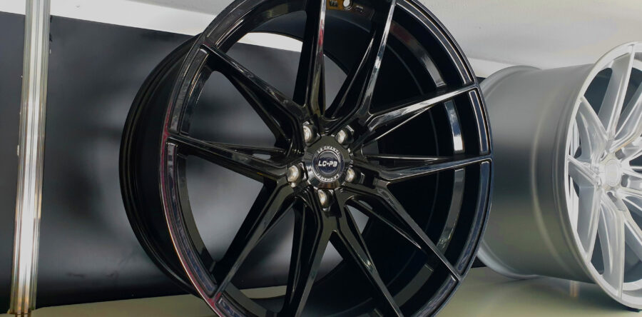 P3 schwarz 8.5×19, 9.5×19, 9×20, 10×20, 11×20, 5×112 / 5×114.3/ 5×115/ 5×120 Preis pro Stück: ab 399,00€