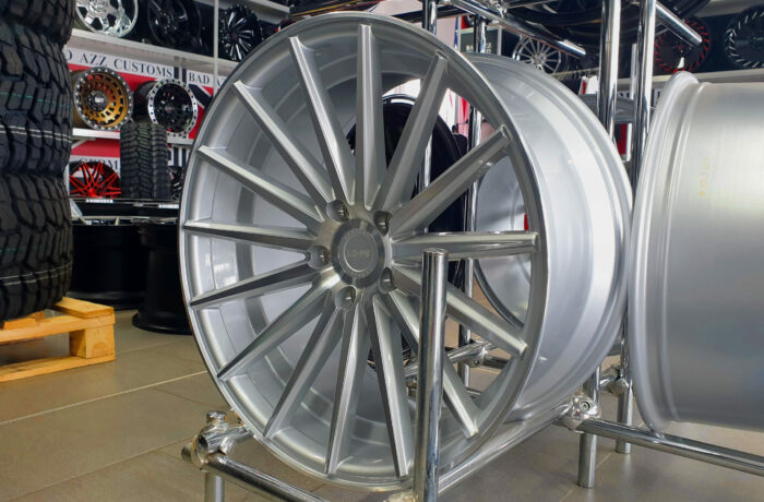 P5 silber 8.5×19, 9.5×19, 5×112 / 5×120  Preis pro Stück: ab 399,00€
