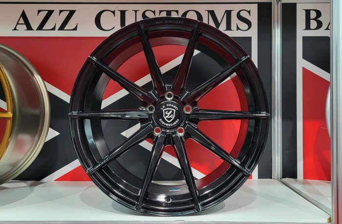 LCP10 schwarz 9×20/10×20/10.5×20/11×20, 5×112/5×114.3/5×115/5×120 Preis pro Stück: 549,99€/649,00€/649,00€/749,00€ 2