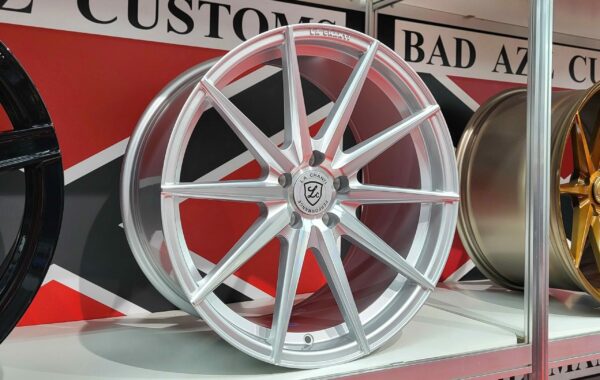 LCP10 silber 9×20/10×20/10.5×20/11×20, 5×112/5×114.3/5×115/5×120 Preis pro Stück: 549,99€/649,00€/649,00€/749,00€ 1