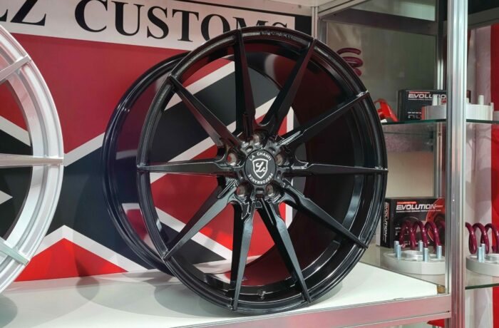 LCP11 schwarz 9×21/10.5×21 5×112/5×114.3/5×115/5×120 Preis pro Stück: 649,99€/749,00€ 1