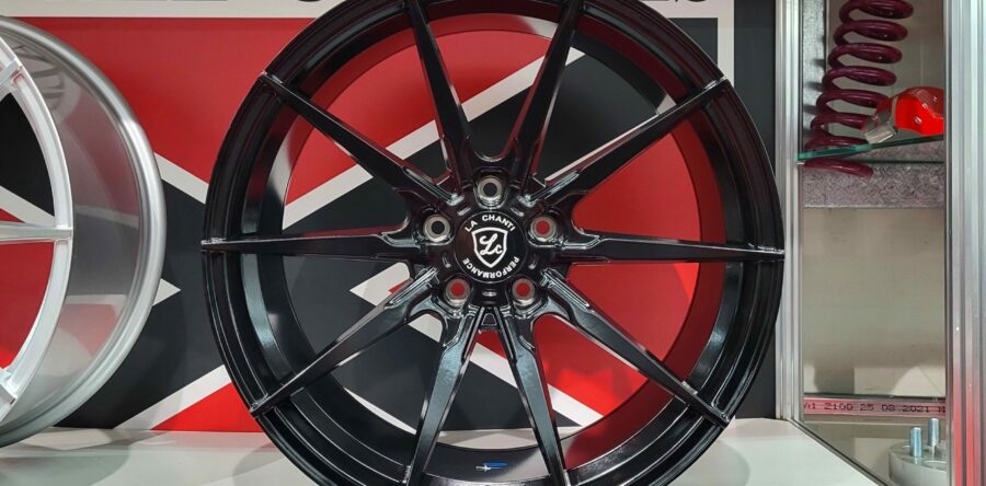 LCP11 schwarz 9×21/10.5×21 5×112/5×114.3/5×115/5×120 Preis pro Stück: 649,99€/749,00€ 2