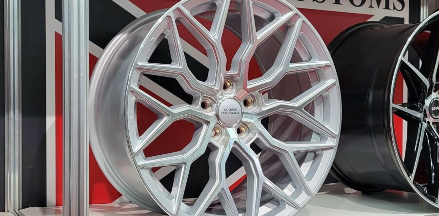 LCP2 silber 9×20/10×20/11×20, 5×112/5×114.3/5×120 Preis pro Stück: 549,99€/649,00€/749,00€ 1